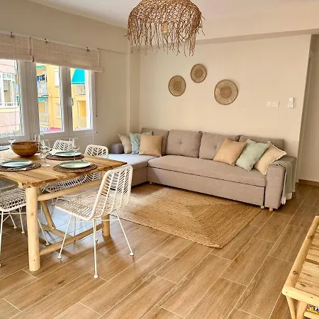 Amazing 3 Bedrooms With Pool Next To The Sea Apartman